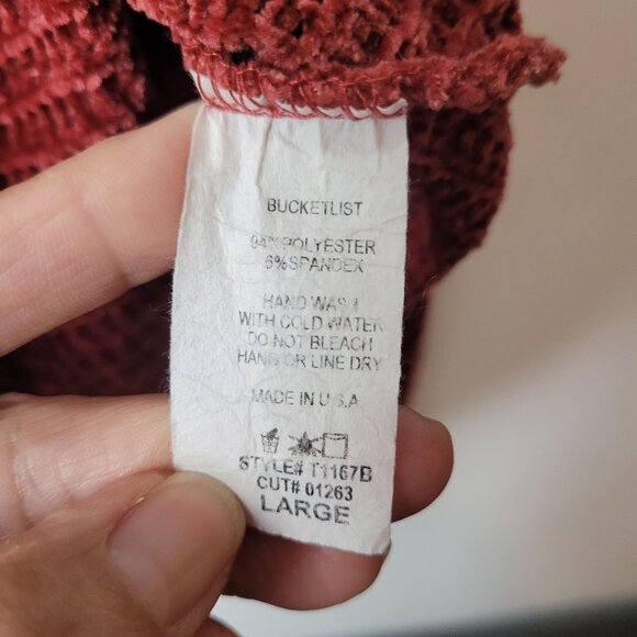 Bucketlist Women's Rust Red Chenille Long Sleeve Top w/thumb holes - Picture 9 of 11